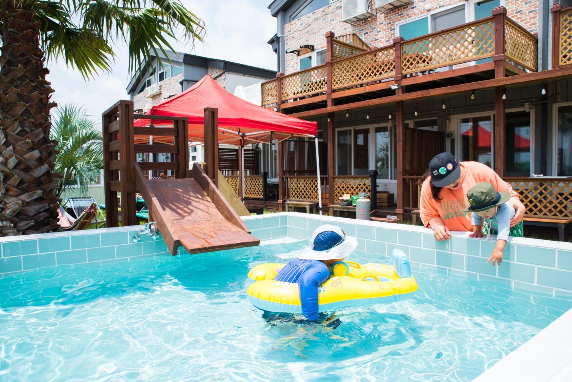 Jeju Sunflower Pension مدينة سيوجويبو المظهر الخارجي الصورة