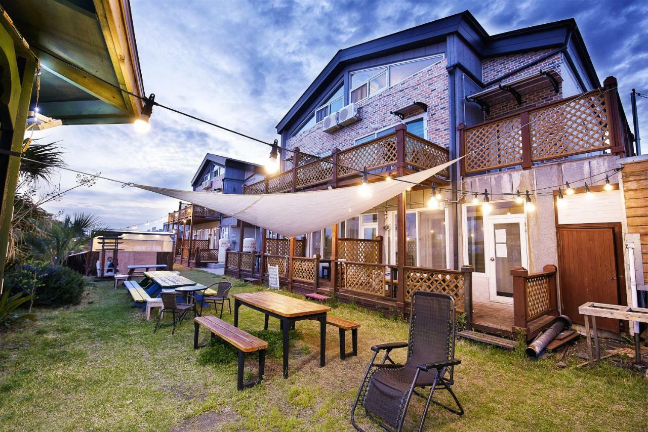 Jeju Sunflower Pension مدينة سيوجويبو المظهر الخارجي الصورة